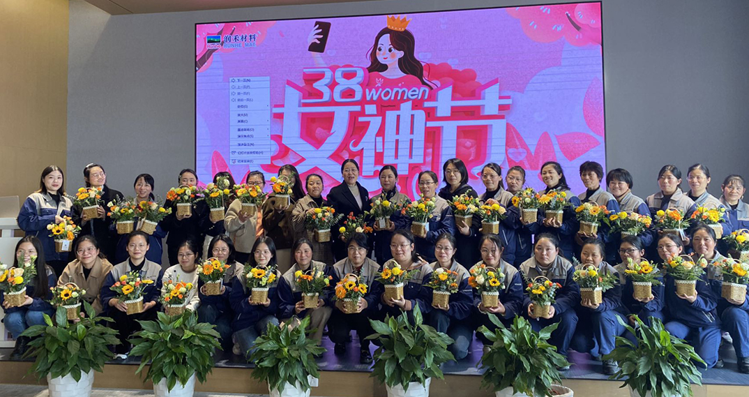 少妇真人直播免费视频