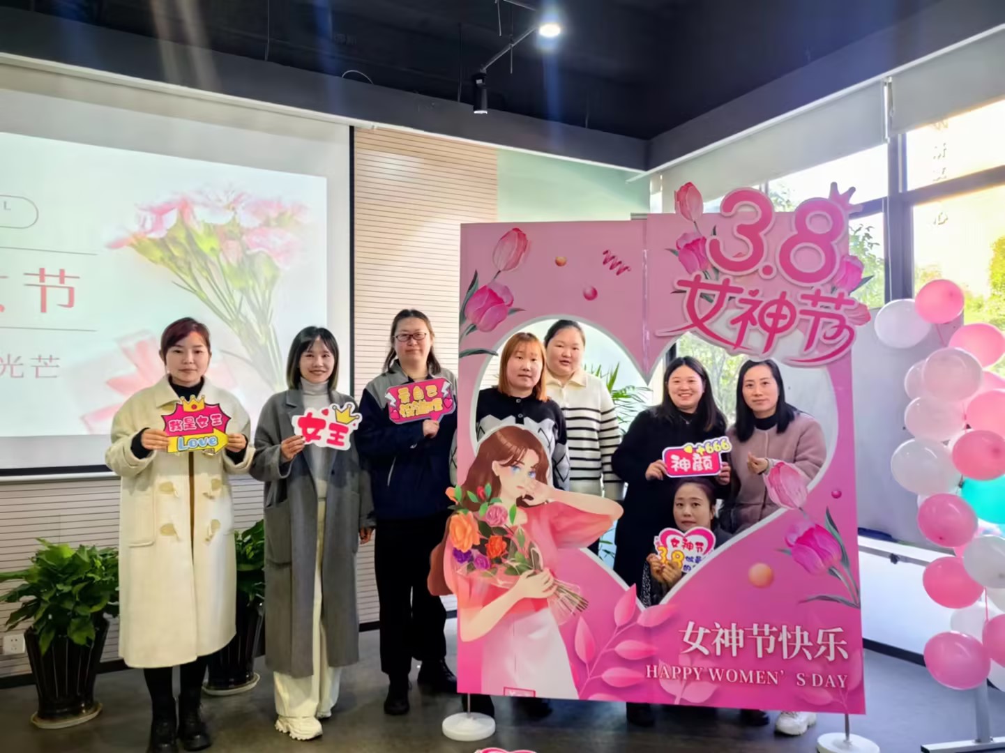 少妇真人直播免费视频