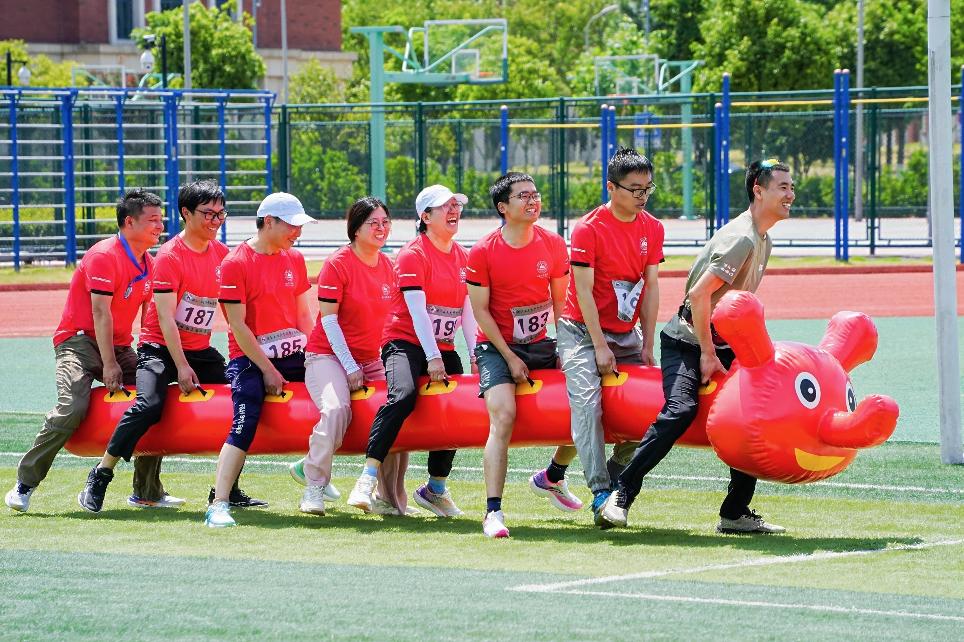 少妇真人直播免费视频